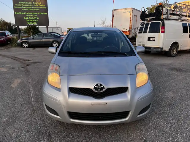 2010 Toyota Yaris, Manual Transmission.