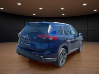Price includes $1,000 finance credit. Price does not include fees or taxes. The 2025 Nissan Rogue SV... (image 5)