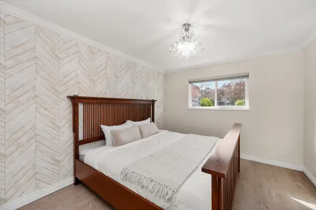 Move-In Ready 2-Bedroom + Den Townhome – Perfect for Investors! in Houses for Sale in Vancouver - Image 7