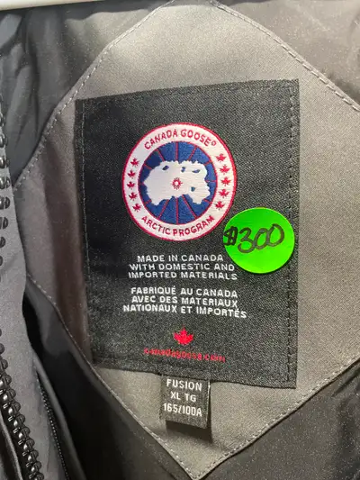 Canada goose ladies jacket XL, View more