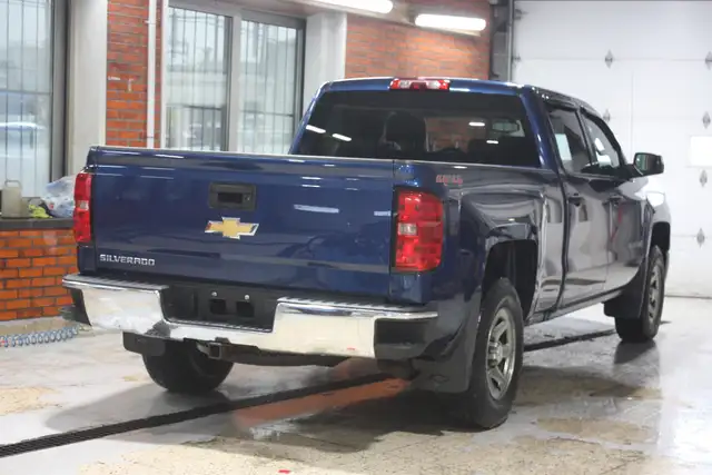 2015 Chevrolet Silverado 1500 LT in Cars & Trucks in City of Montréal - Image 7