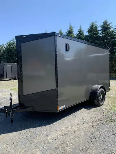 sell cargo trailer enclosed trailer remorque trailer fermé no- galvanize + also some utility galvani...