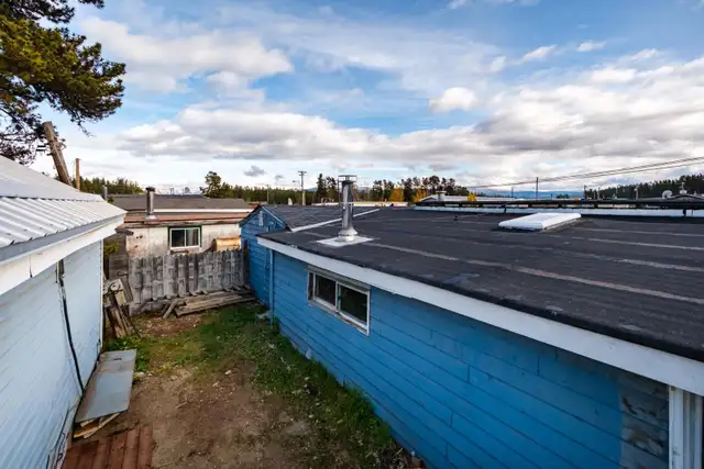 AFFORDABLE MOBILE HOME! 8-7 Prospector Rd (Felix Realtor®) in Houses for Sale in Whitehorse - Image 26
