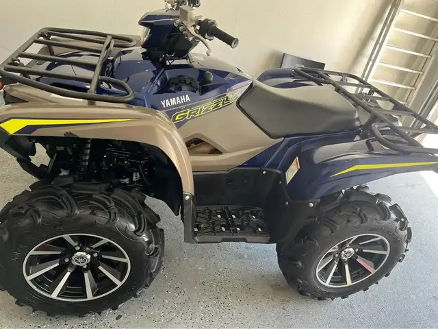 2023 YAMAHA GRIZZLY SPECIAL EDITION - CUSTOM  in ATVs in Delta/Surrey/Langley - Image 3