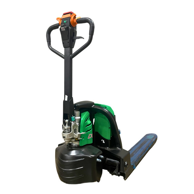 Electric Pallet jack 4500 / 3300 lb. Electric Jigger w/ Warranty dans Autres équipements commerciaux et industriels  à Laval/Rive Nord - Image 3