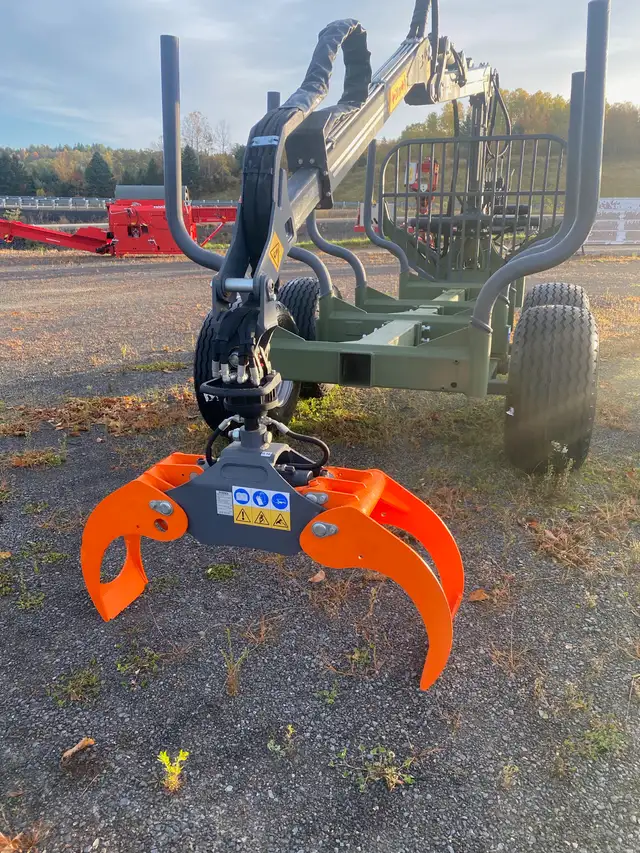 Farma 6.3-8 Log loader / trailer combo 21' reach | Heavy Equipment ...