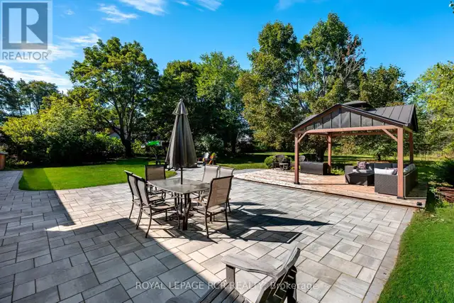 2534 SUNNIDALE ROAD Springwater, Ontario in Houses for Sale in Barrie - Image 38