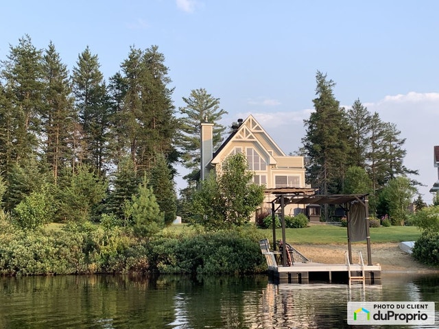 $985,000 - 3 Storey for sale in St-Côme — photo 1
