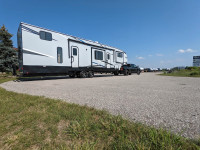 RV transport services / Trailer towing