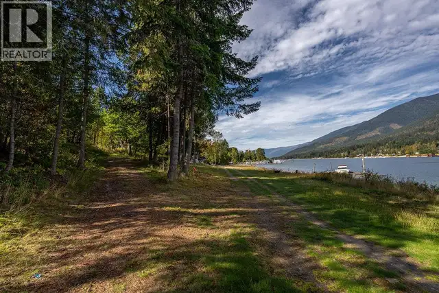 8275 East Procter Road Procter, British Columbia in Land for Sale in Nelson - Image 9