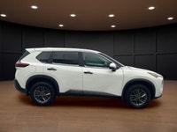 Price includes $1,000 finance credit. Price does not include fees or taxes. The 2023 Nissan Rogue AW... (image 3)