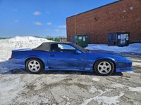 THIS HAS GOT TO BE ONE THE COOLEST CARS OF THE 80'S AND 90'S!! Z28 CONVERTIBLE!! VERY SEXY CAR!! RAR... (image 5)