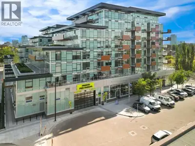 Experience modern living in this 1-bedroom, 1-bathroom home located in the lively Kensington communi...