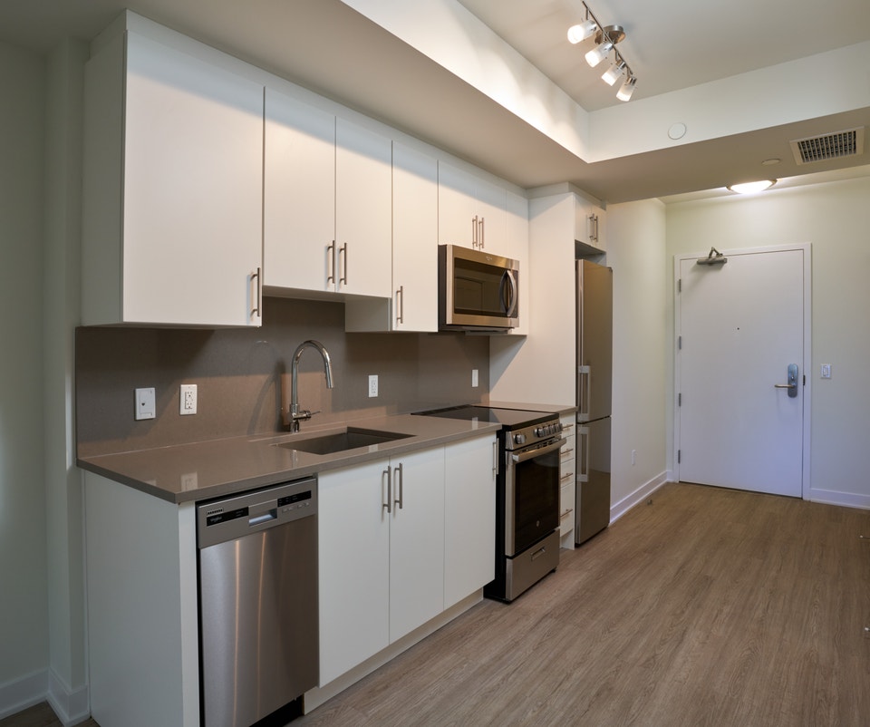 2 Months Free - Studio Apartment in Centretown 2