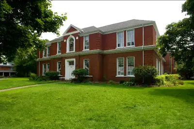 Small town, big living! 704 Canboro Apartments in Niagara are offer the best of small-town living, a...