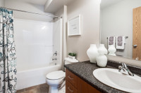 Broadstreet's Bridgerock Terrace offers 2 bedroom pet friendly apartments for rent in the beautiful... (image 8)