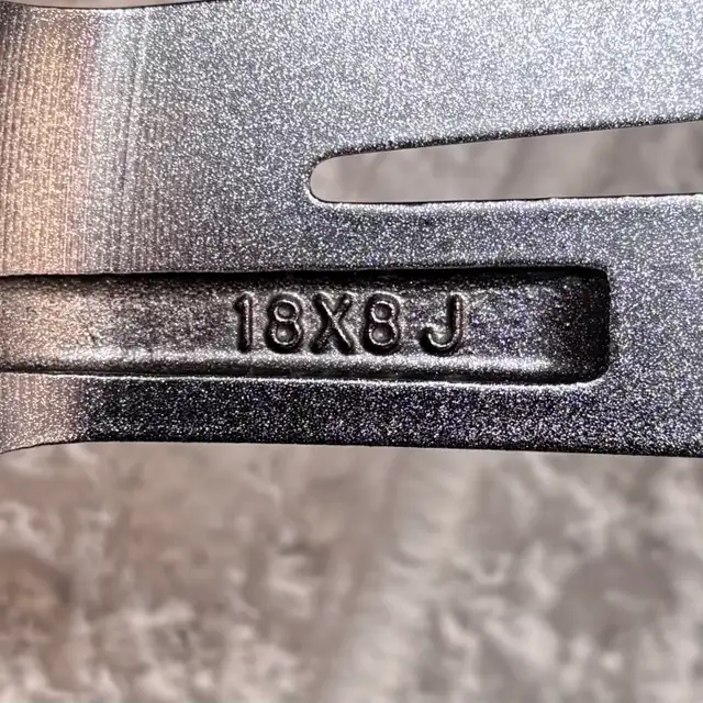 (95%) 4x 235/60R18 Nokian Winters w/ Volvo XC60 18" Rims in Tires & Rims in City of Toronto - Image 10