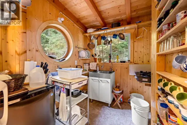 1632 Carrington Bay Rd Cortes Island, British Columbia in Houses for Sale in Campbell River - Image 12
