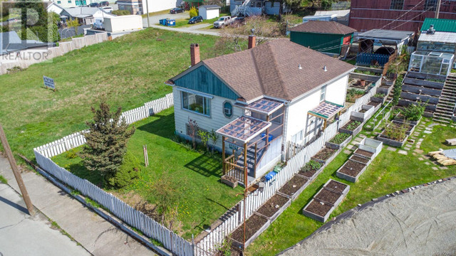 3229 2nd Ave Port Alberni, British Columbia in Houses for Sale in Port Alberni - Image 2