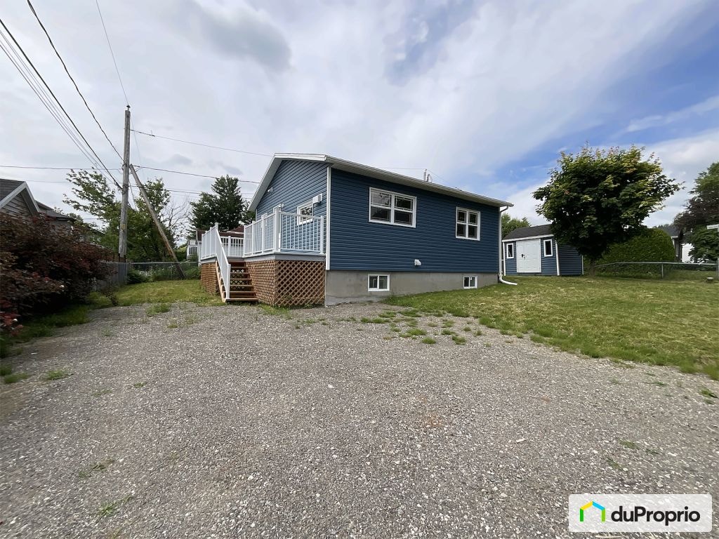 $374,900 - Bungalow for sale in Lac-St-Charles — photo 1