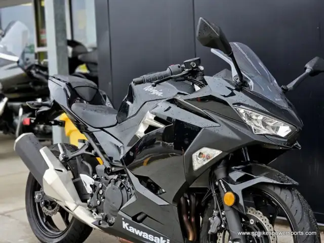 2018 Kawasaki Ninja 400 ABS in Sport Bikes in Oshawa / Durham Region - Image 10