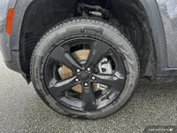 This Jeep Grand Cherokee L boasts a Regular Unleaded V-6 3.6 L/220 engine powering this Automatic tr... (image 6)