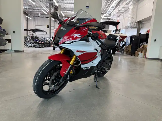 2026 Yamaha YZF-R7 70th Anniversary Edition in Street, Cruisers & Choppers in Winnipeg - Image 4