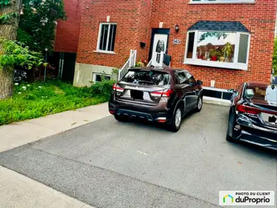 Traduction automatique Superbe maison familiale spacieuse, rénovée et située idéalement au coeur du...