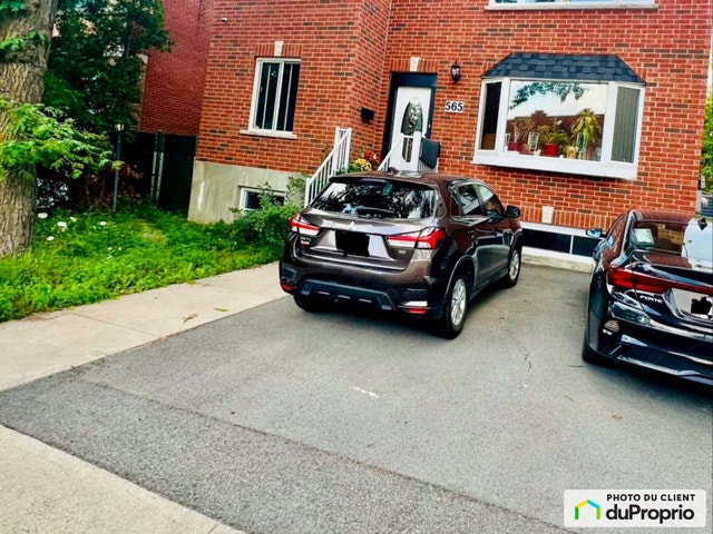 $825,000 - 2 Storey in Mercier / Hochelaga / Maisonneuve — photo 1