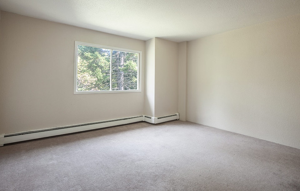 START YOUR NEXT CHAPTER IN THIS 1 BEDROOM UNIT 4