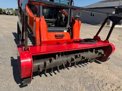 Add serious clearing power to your skid steer with this GIYI GY-72X forestry mulcher attachment. Siz...