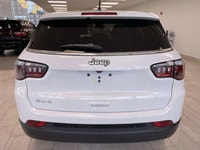 2.0 L I4 Gas Engine. Four wheel drive. 8-Speed Automatic Transmission. 5 Passenger. Forward collisio... (image 3)