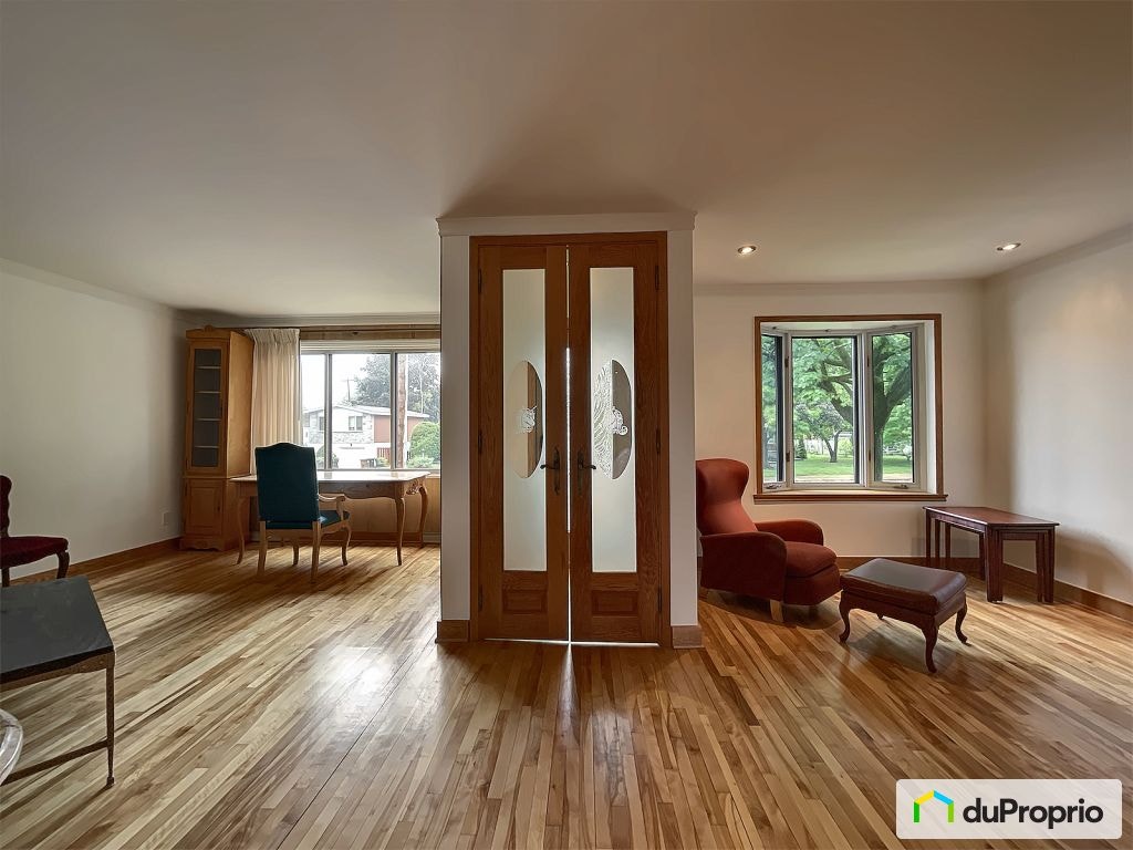 $774,200 - Bungalow for sale in Pont-Viau — photo 2