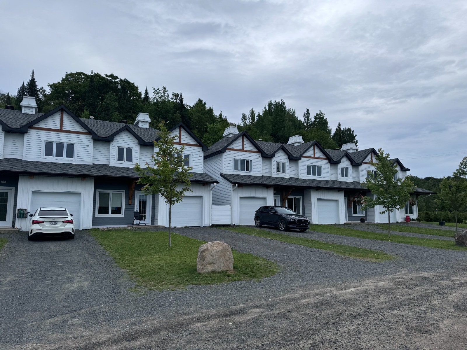 Maison de ville à louer à St-Adolphe accès au lac St-Denis — photo 2