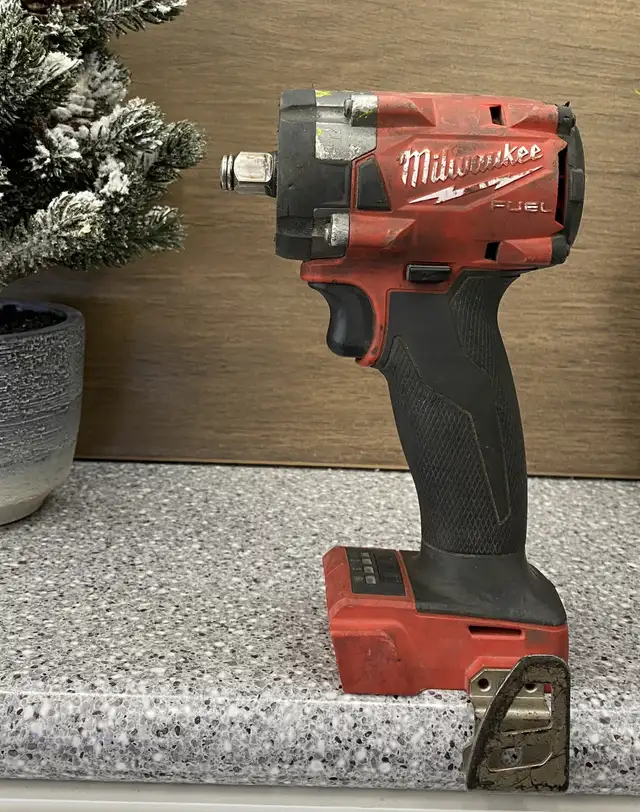 Milwaukee 2855 M18 FUEL 1/2 " Compact Impact Wrench (Tool Only) in Power Tools in City of Toronto - Image 2