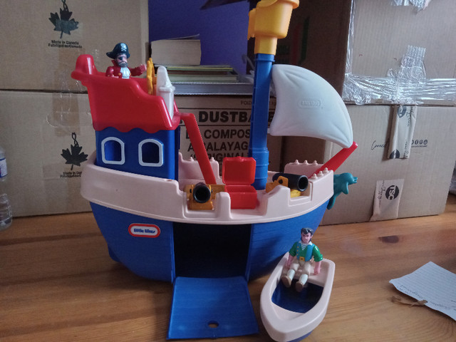 Little tykes Boat and Castle, price change in Toys in Peterborough