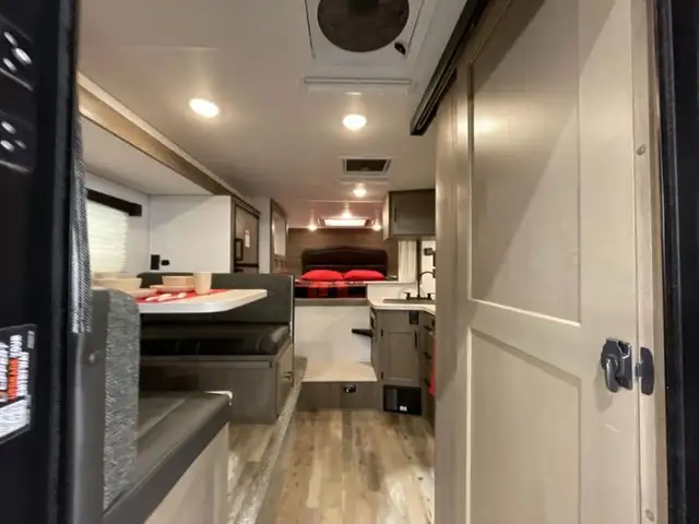 2025 Adventurer Manufacturing Inc. Adventurer 89RBS in Travel Trailers & Campers in St. Albert - Image 12