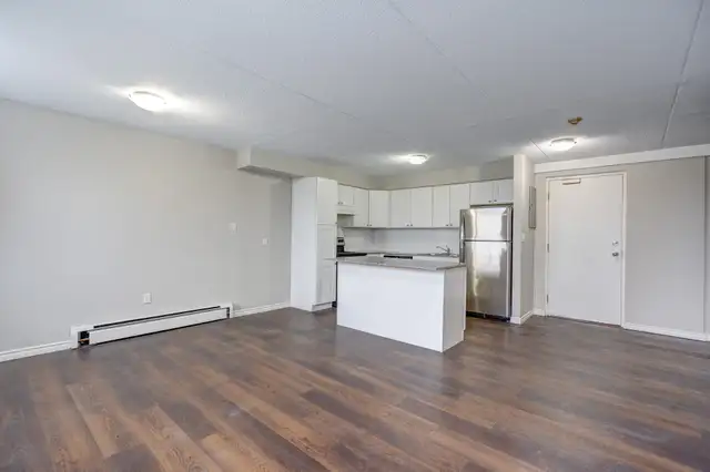 46 Gale Crescent - 2 bedrooms Apartment for Rent in Long Term Rentals in St. Catharines - Image 2