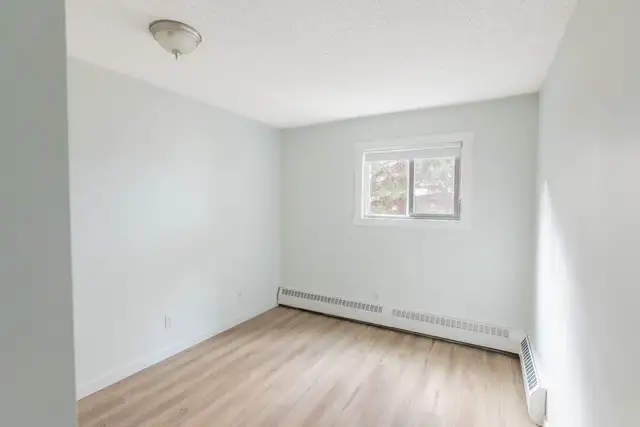 Spacious and bright suites with large windows | Book a showing t in Long Term Rentals in Edmonton - Image 10