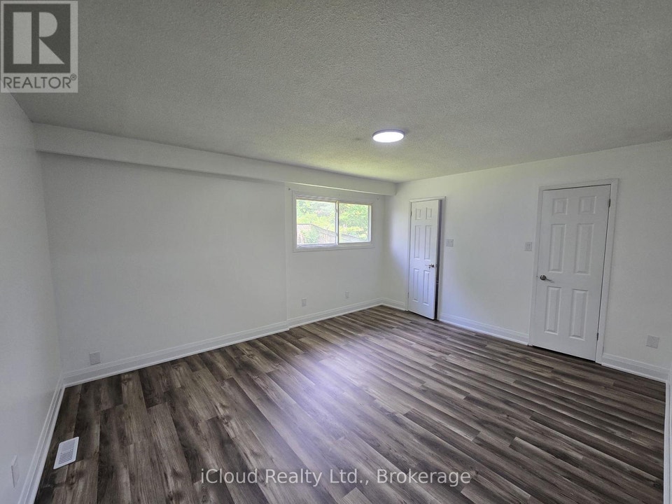 UPPER - 2636 CRYSTALBURN AVENUE Mississauga (Cooksville), Ontari 5