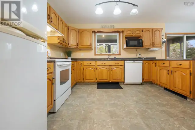 45 Hospital Road Sherbrooke, Nova Scotia in Houses for Sale in New Glasgow - Image 16