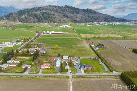 43275 ADAMS ROAD in Houses for Sale in Chilliwack - Image 2