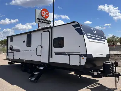 The 2026 Springdale 2620BHSWE is a versatile bunkhouse travel trailer built for families who want co...