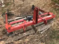 For sale: Used Work Saver Round Hay Bale Picker/Unroller