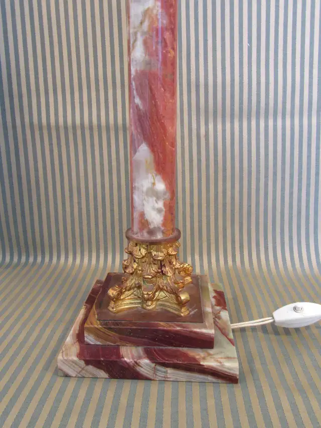 Tall Antique Marble And Gilt Bronze Corinthian Column Table Lamp in Indoor Lighting & Fans in City of Montréal - Image 2