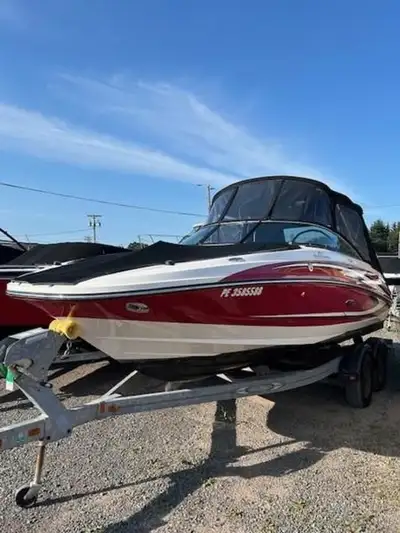 One owner boat.. new risers, manifolds, elbows and oil pan. Includes : Tandem galvanized trailer, Br...