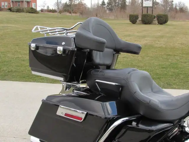 2004 Harley-Davidson FLHT - Electra Glide 61,000 KM New Cam Tens in Sport Touring in Leamington - Image 14