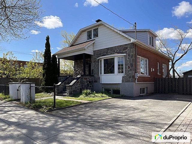 $895,000 - 2 Storey in Mercier / Hochelaga / Maisonneuve — photo 1