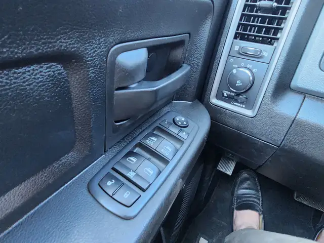 2019 Ram 1500 Classic Express5588340200557977612