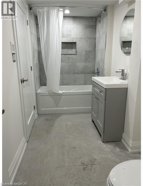 95 BURRWOOD Drive Unit# Lower unit Hamilton, Ontario 4